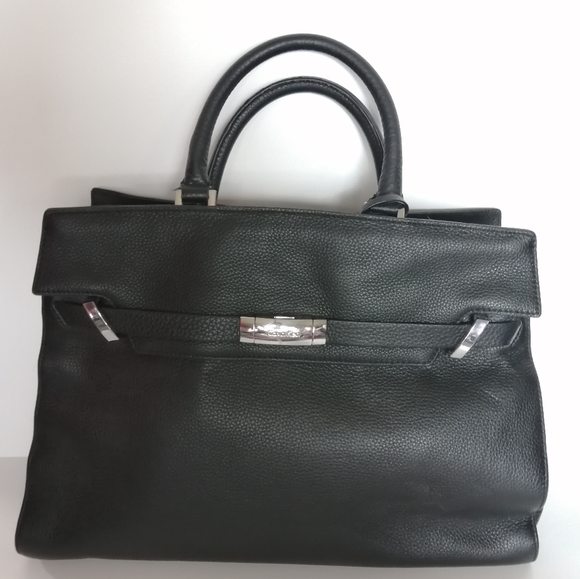 Calvin Klein Handbags - EUC Calvin Klein Faux Leather Shoulder Bag